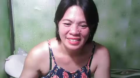 Snapshot of smilinglady27 chatting on 11, 3, 2025 smilinglady27 online show from 11, 3, 2025