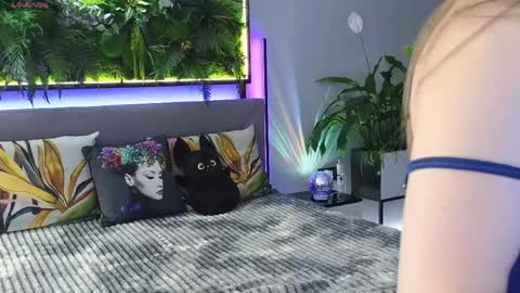 Snapshot of smilym chatting on 2, 5, 2026 smilym online show from 2, 5, 2026