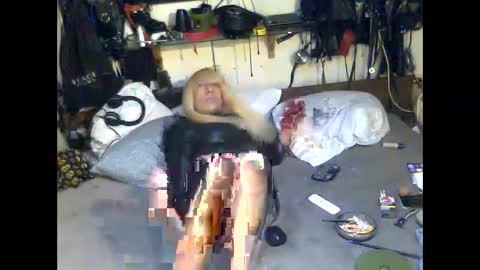Snapshot of smokeslut365 chatting on 10, 12, 2024 smokeslut365 online show from 10, 12, 2024
