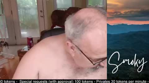 Snapshot of smokymountanman chatting on 22, 6, 2026 smokymountanman online show from 22, 6, 2026