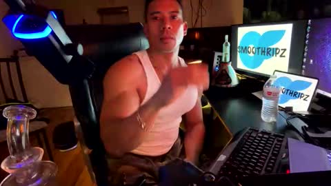 Snapshot of smoothripz chatting on 12, 4, 2026 smoothripz online show from 12, 4, 2026
