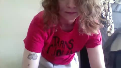 Snapshot of smoothvodka chatting on 1, 5, 2026 Bambi--Vodka online show from 1, 5, 2026
