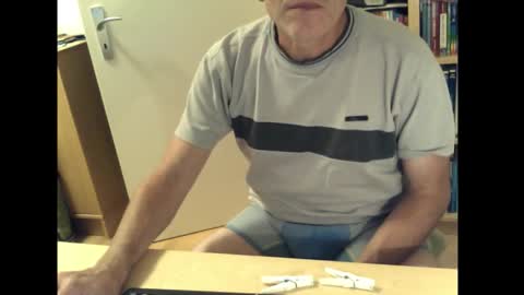 Snapshot of sneaxfreund chatting on 16, 10, 2025 sneaxfreund online show from 16, 10, 2025