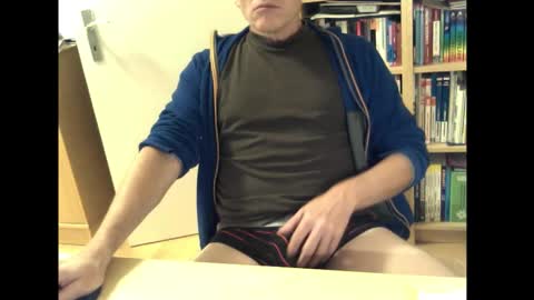 Snapshot of sneaxfreund chatting on 21, 11, 2025 sneaxfreund online show from 21, 11, 2025