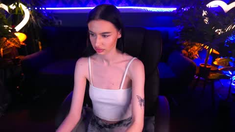 snow_whiteeex online show from 16, 1, 2025