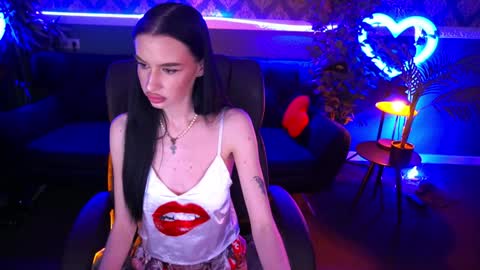 snow_whiteeex online show from 2, 2, 2025