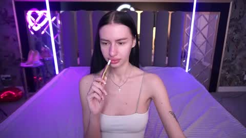 snow_whiteeex online show from 12, 4, 2026