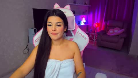 snowingwinter online show from 25, 11, 2025