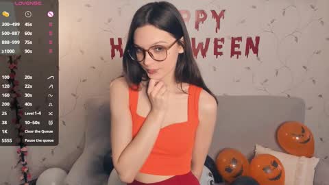 Snapshot of so__sweet chatting on 27, 10, 2025 Alice - Birthday Girl online show from 27, 10, 2025