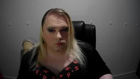 Pink  Pretty online show from 1, 6, 2026