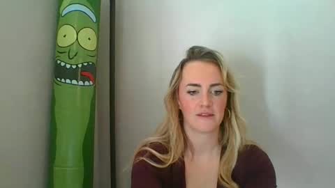 Snapshot of soakingumbrella chatting on 3, 2, 2025 Soaking Umbrella online show from 3, 2, 2025