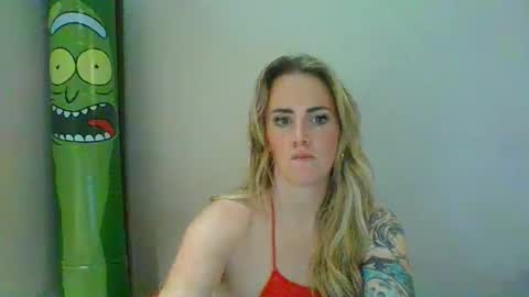 Snapshot of soakingumbrella chatting on 3, 2, 2025 Soaking Umbrella online show from 3, 2, 2025