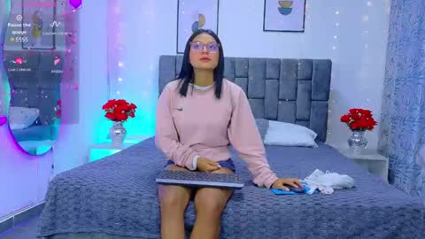 Snapshot of soffia_konig chatting on 4, 4, 2026 SOFFI AND CHISTOPHER online show from 4, 4, 2026