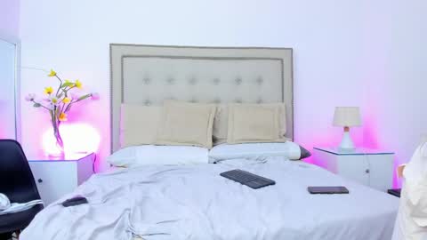 sofhyalove online show from 31, 5, 2026