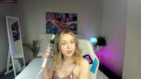 Sofia Gaze online show from 12, 1, 2026