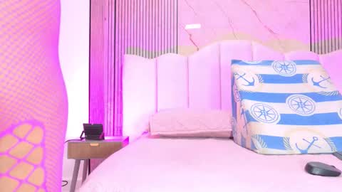 Snapshot of sofia_martinn chatting on 1, 2, 2026 Sofia online show from 1, 2, 2026