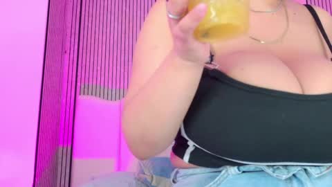 Snapshot of sofia_martinn chatting on 28, 4, 2026 Sofia online show from 28, 4, 2026