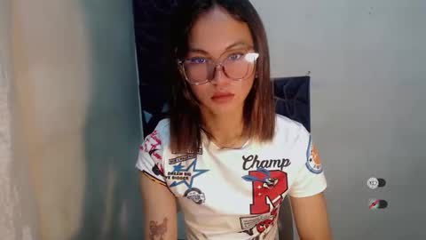 sofia_sweetheart18 online show from 11, 11, 2025