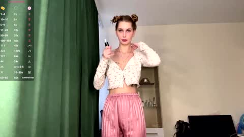 Hi My name is Sofia Welcome to my room Please thumbs up - its important online show from 20, 3, 2026