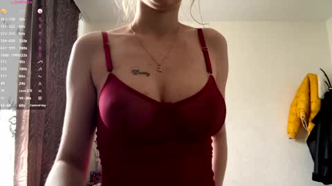 Snapshot of sofiabruno chatting on 13, 5, 2026 Hi My name is Sofia Welcome to my room Please thumbs up - its important online show from 13, 5, 2026