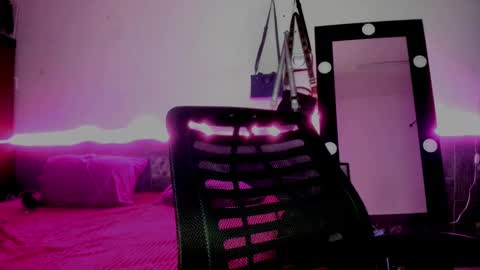 Danna Sofia online show from 5, 3, 2025