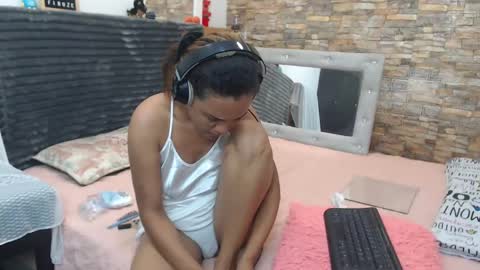 Snapshot of sofianena chatting on 27, 2, 2025 love online show from 27, 2, 2025