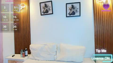   online show from 12, 4, 2026