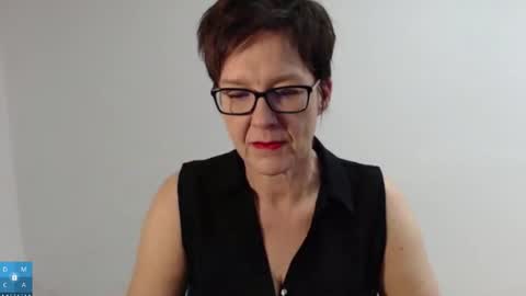 Sofie Velvet online show from 26, 10, 2025