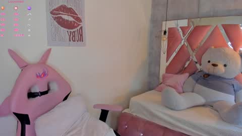 Snapshot of sofii_miller_ chatting on 4, 2, 2025 online show from 4, 2, 2025