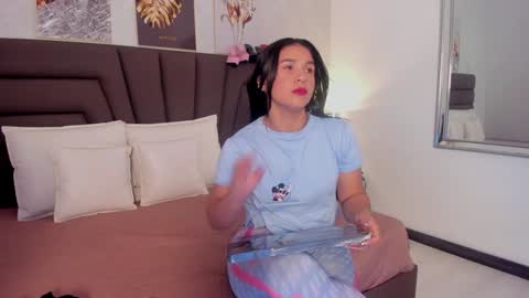      online show from 30, 1, 2025