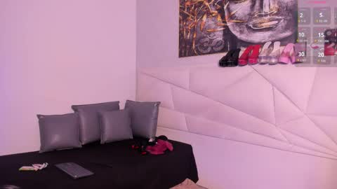      online show from 15, 12, 2025