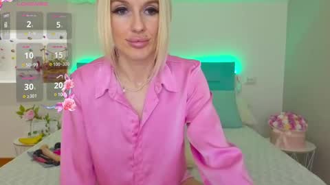 Snapshot of soft__skin chatting on 11, 3, 2025 Lana online show from 11, 3, 2025