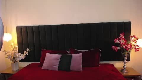 Cam and Amy online show from 6, 11, 2025