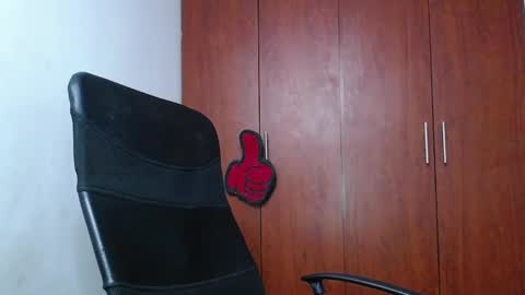 Snapshot of soft_fetish chatting on 23, 2, 2025 Camila M online show from 23, 2, 2025