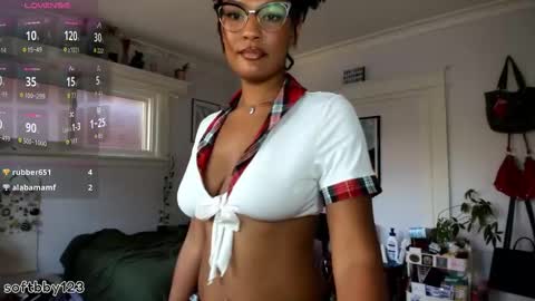 Snapshot of softbby123 chatting on 3, 10, 2025 Chloe Kiwi online show from 3, 10, 2025