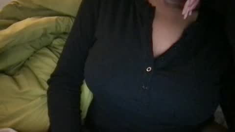 Snapshot of softberrry chatting on 15, 12, 2025 Jade online show from 15, 12, 2025