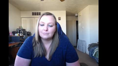 Snapshot of softerpeaches chatting on 29, 1, 2025 Rose online show from 29, 1, 2025