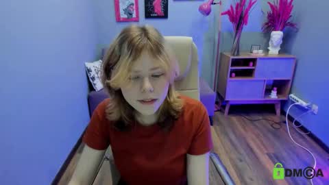 Snapshot of softflame chatting on 23, 11, 2025 softflame online show from 23, 11, 2025