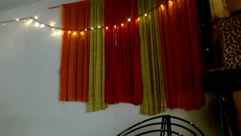 Snapshot of soka_lovers_04_ chatting on 17, 12, 2024 Sofia online show from 17, 12, 2024