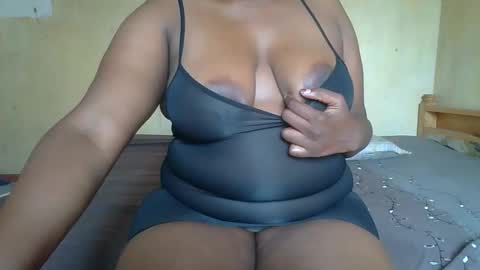 Snapshot of sollybunny chatting on 4, 2, 2026 Solly bunny online show from 4, 2, 2026