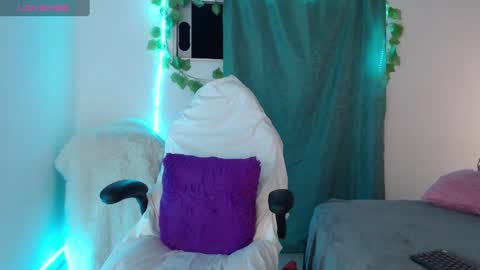 sommer Ray  online show from 16, 12, 2024