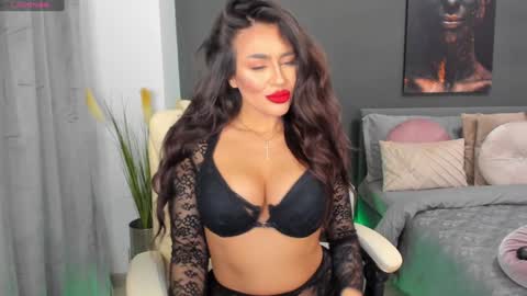 Snapshot of sonia__rey chatting on 2, 2, 2025 Sonia  Rey online show from 2, 2, 2025