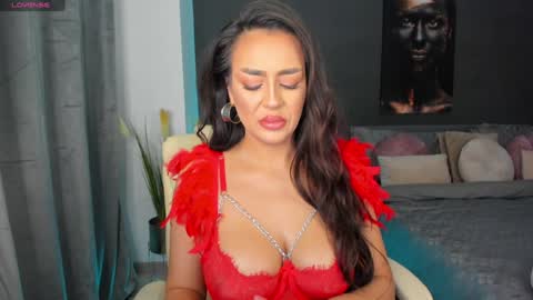 Snapshot of sonia__rey chatting on 4, 2, 2025 Sonia  Rey online show from 4, 2, 2025