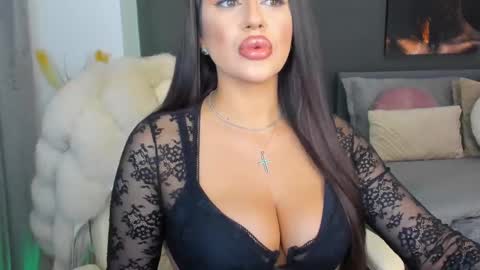 Snapshot of sonia__rey chatting on 27, 2, 2025 Sonia  Rey online show from 27, 2, 2025