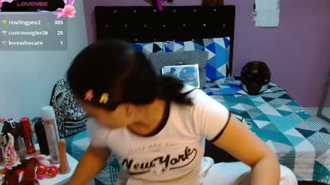 sonialatin69 online show from 5, 2, 2025