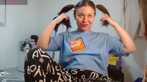 sonialatin69 online show from 6, 10, 2025