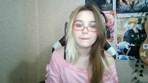 Snapshot of sonwosick chatting on 3, 4, 2026 Mila online show from 3, 4, 2026