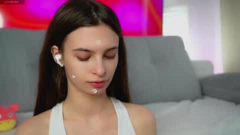 Eva 3 online show from 5, 3, 2025