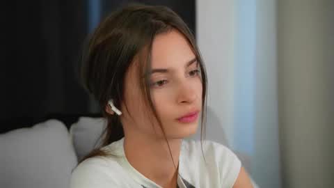 Eva 3 online show from 26, 9, 2025