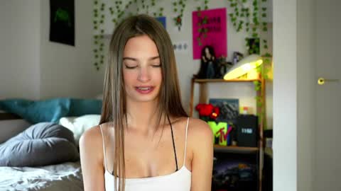Snapshot of sonyaericsson chatting on 13, 7, 2026 Eva 3 online show from 13, 7, 2026